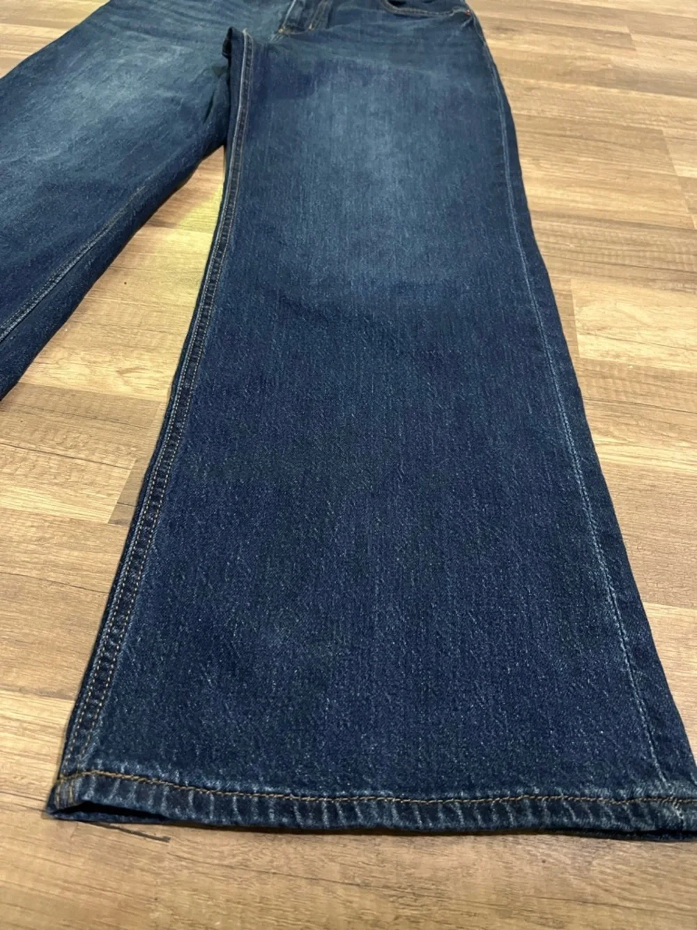 H&M Woman’s Dark Wash Comfy Wide Leg Denim Jeans Size 10